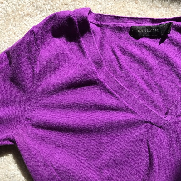 The Limited - 3/4 Sleeve V-neck Knit Top - Picture 4 of 4